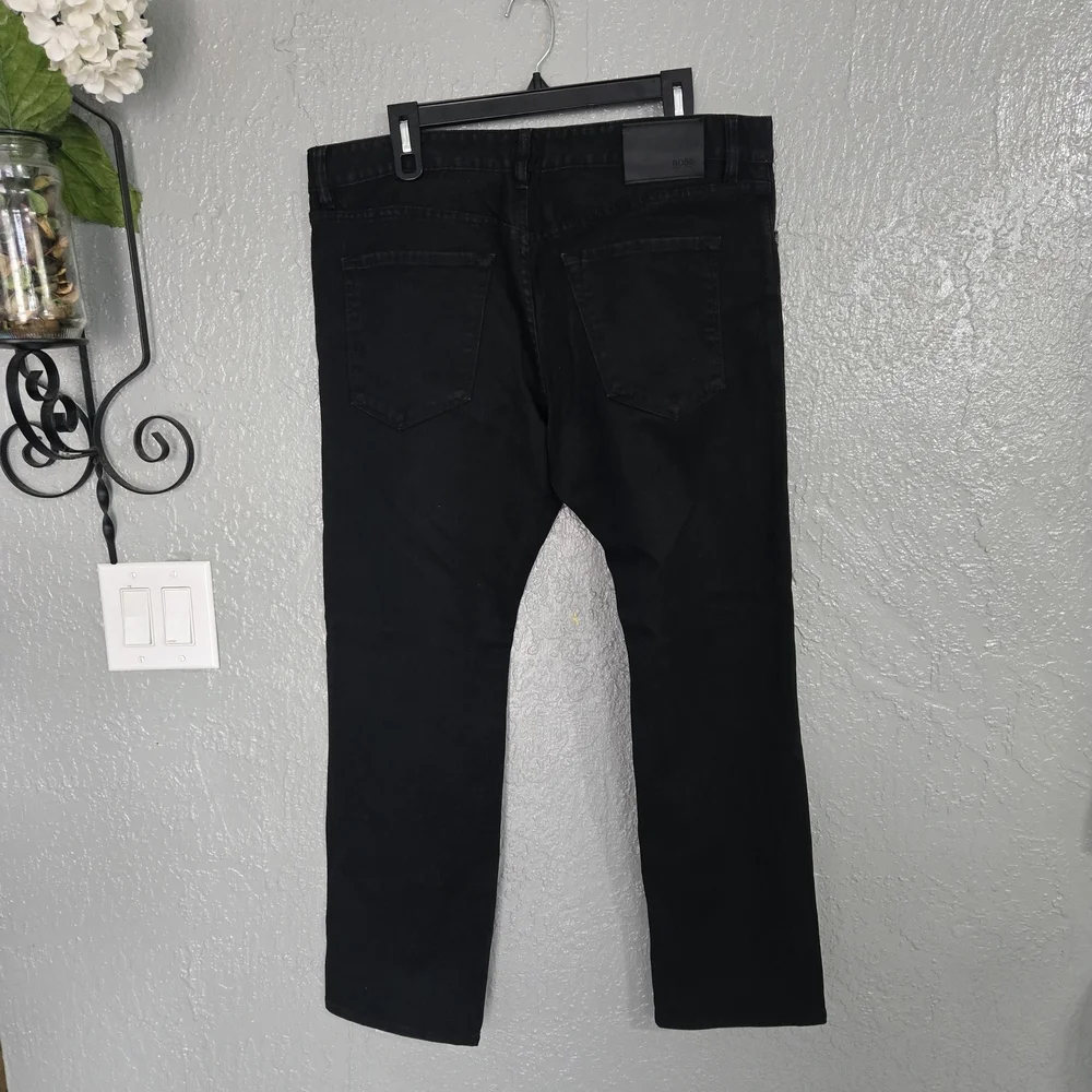 Hugo Boss Men's Classic Black Straight Jeans